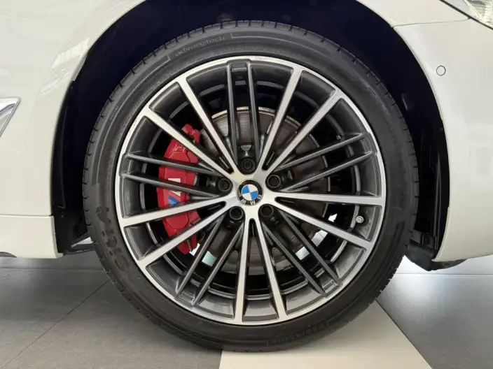 BMW 5 Series 2022 Model Facelift 530Li Leading Model M Sports Set – фото 8