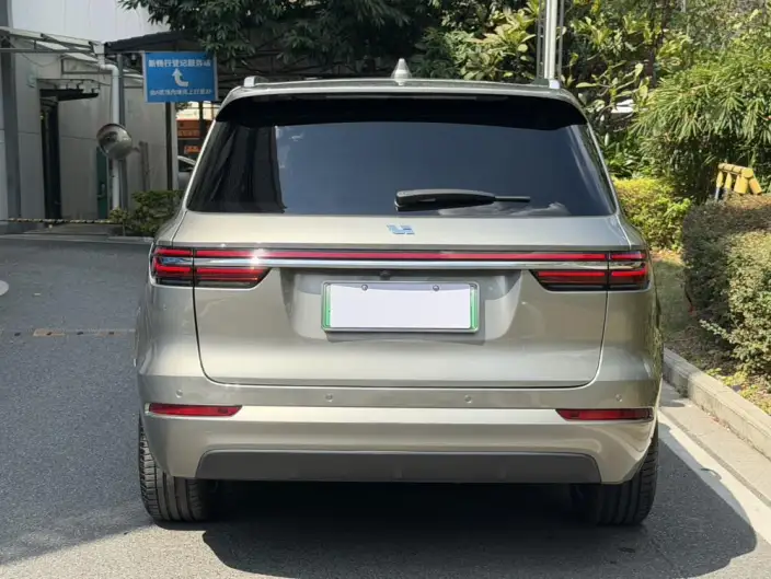 Li Auto ONE 2021 Model Extended Range 6 seat Edition – фото 5