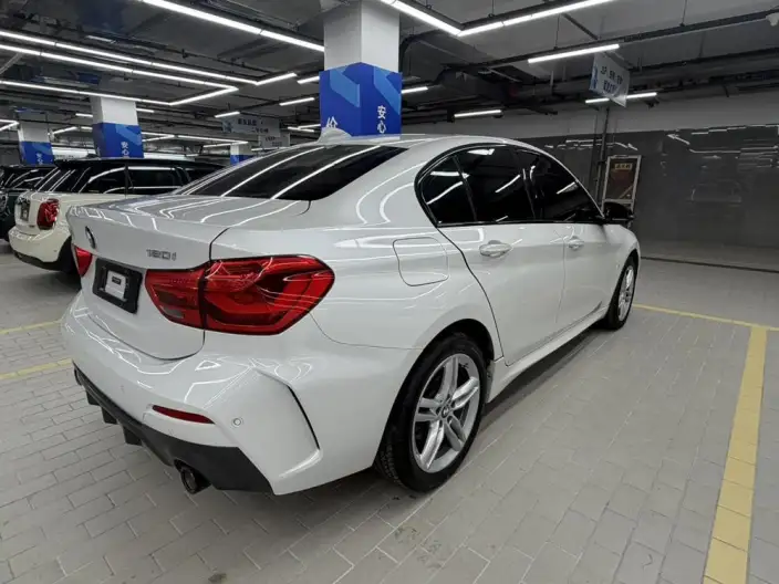 BMW 1 Series 2021 Model 120i M Sports Night Edition – фото 5