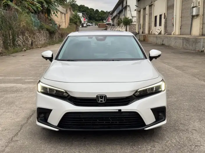 Honda Civic 2022 Model 240TURBO CVT Dynamic Edition – фото 2