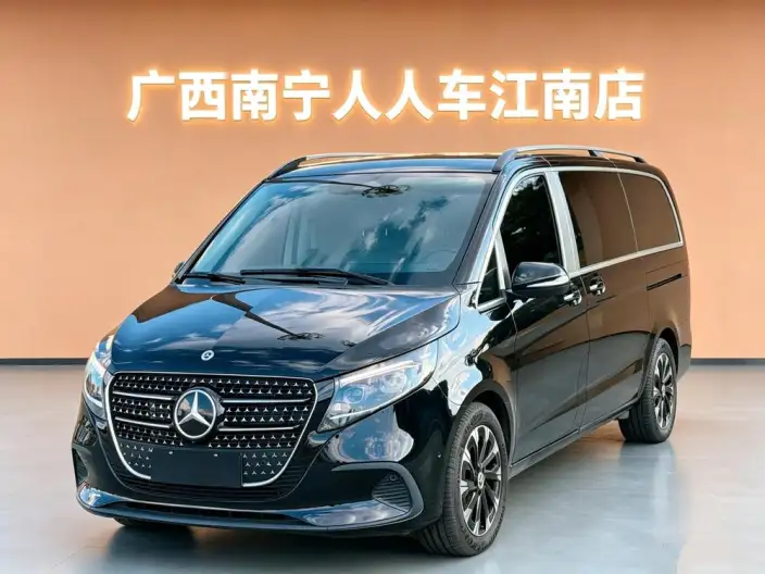 Mercedes-Benz V-Class 2024 Model V 300 Pilot Edition – фото 1