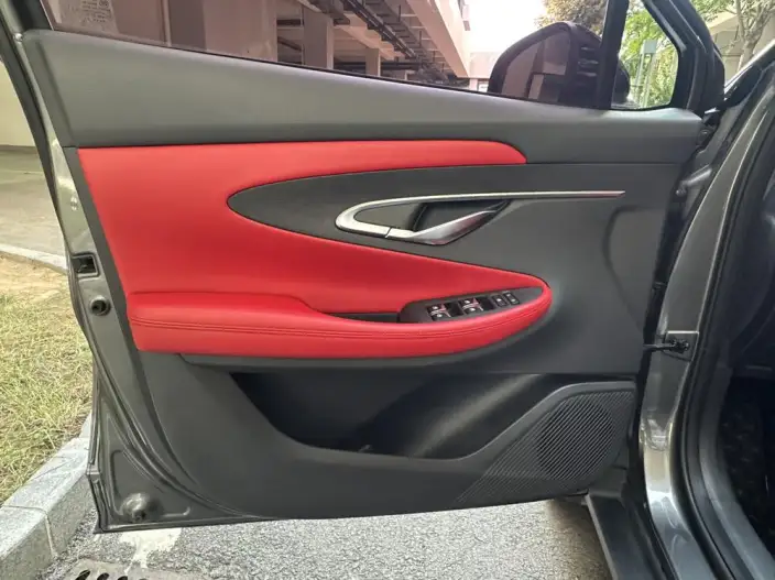 Changan UNI-T 2020 Model 1.5T Noble Model – фото 7