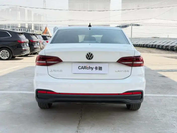 Volkswagen Lavida 2024 Model 1.5L Automatic Deyi Edition – фото 5