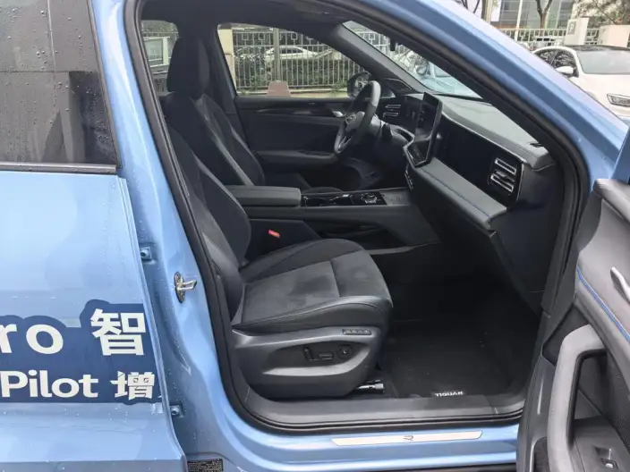 Volkswagen Tiguan L 2025 Model Pro 380TSI 4WD R-Line Smart collar Edition – фото 10
