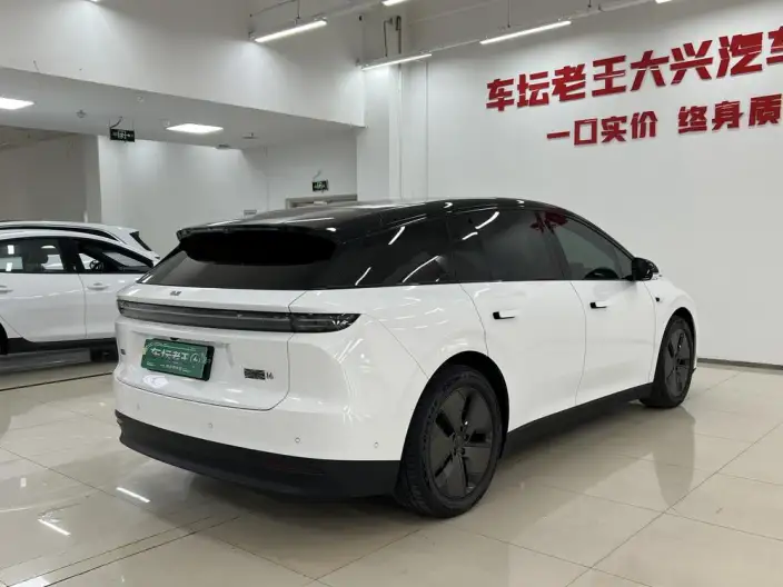 Li Auto i6 2025 Model 2WD Standard Edition – фото 6
