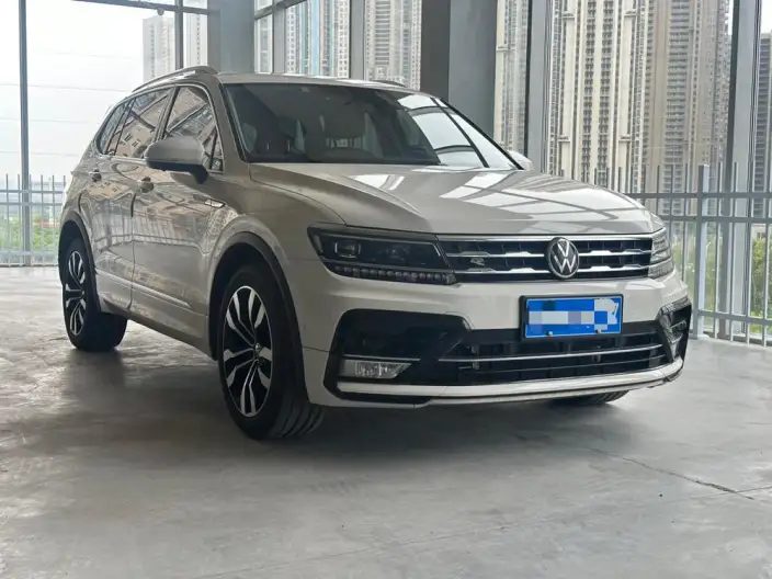 Volkswagen Tiguan L 2021 Model 380TSI Automatic 4WD R-Line Enjoy the version more 7 seat – фото 3