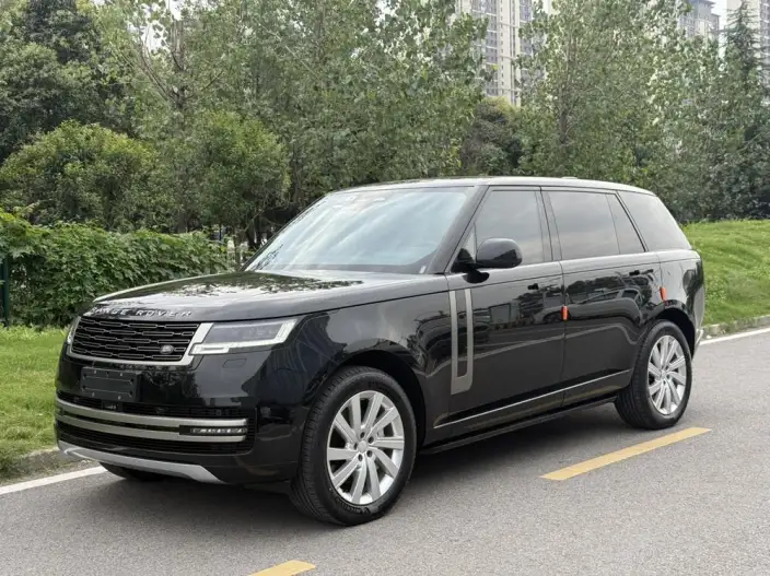 Range Rover 2025 Model 3.0 L6 400PS Shengshi Extended Edition – фото 1