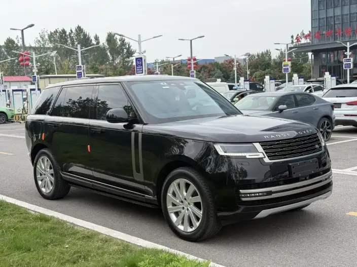 Range Rover 2025 Model 3.0 L6 400PS Shengshi Extended Edition – фото 3