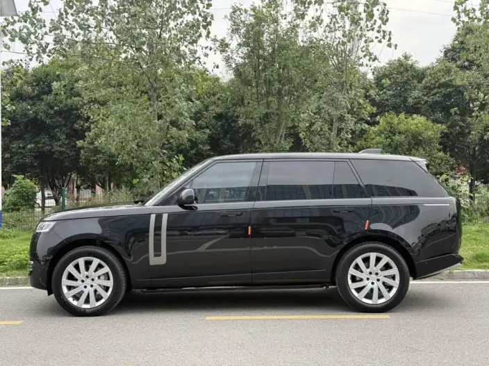 Range Rover 2025 Model 3.0 L6 400PS Shengshi Extended Edition – фото 4