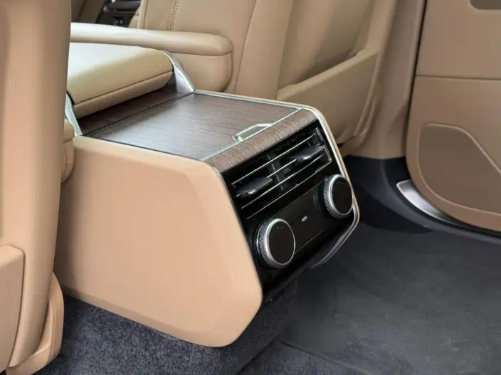 Range Rover 2025 Model 3.0 L6 400PS Shengshi Extended Edition – фото 8