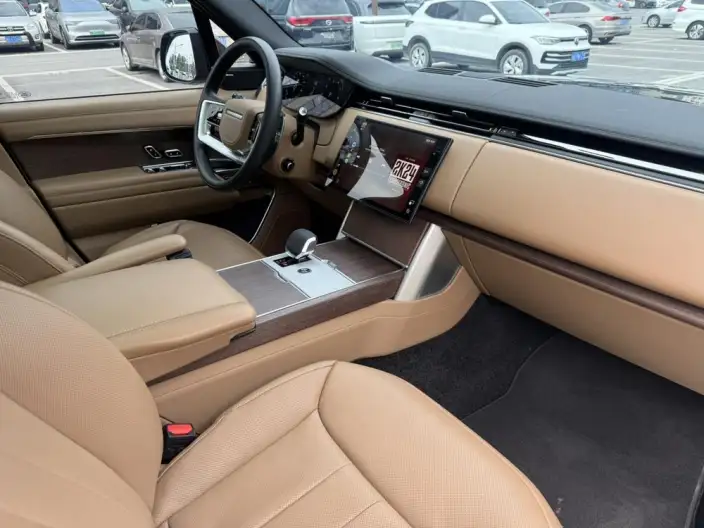 Range Rover 2025 Model 3.0 L6 400PS Shengshi Extended Edition – фото 10
