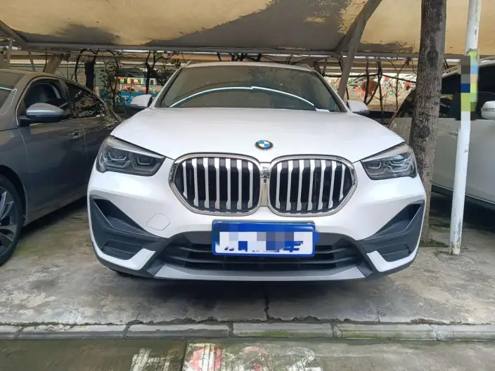 BMW X1 2022 Model sDrive20Li Fashion Model – фото 2