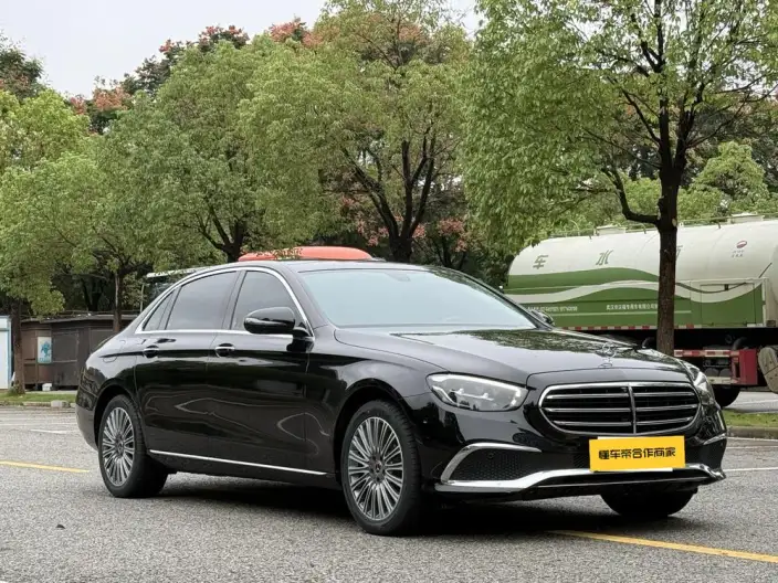 Mercedes-Benz E-Class 2022 Model Facelift II E 300 L Luxury Model sedan – фото 3