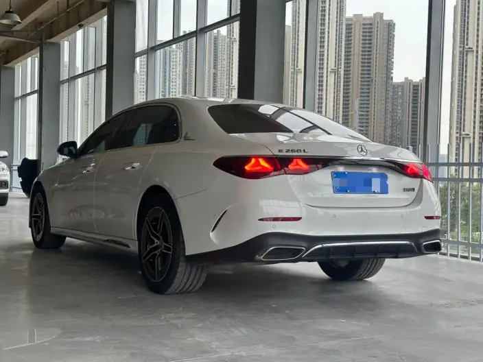 Mercedes-Benz E-Class 2024 Model E 260 L Sports sedan – фото 4