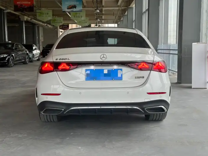 Mercedes-Benz E-Class 2024 Model E 260 L Sports sedan – фото 5