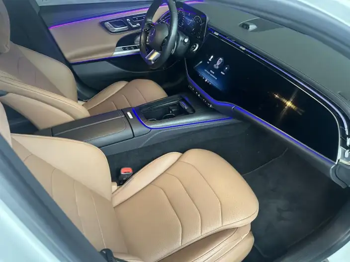 Mercedes-Benz E-Class 2024 Model E 260 L Sports sedan – фото 9
