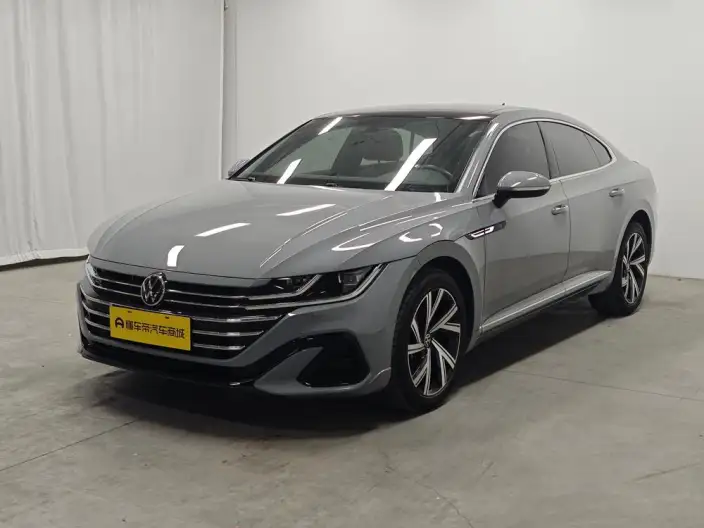 Volkswagen CC 2023 Model 330TSI Dazzling version – фото 1