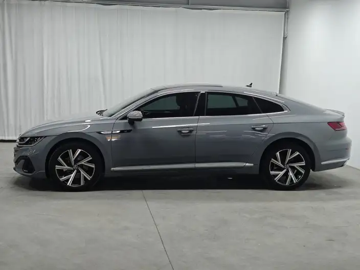 Volkswagen CC 2023 Model 330TSI Dazzling version – фото 4