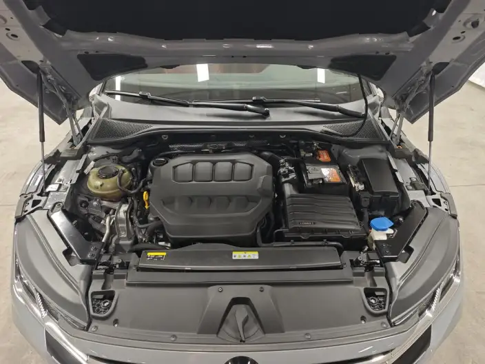 Volkswagen CC 2023 Model 330TSI Dazzling version – фото 10