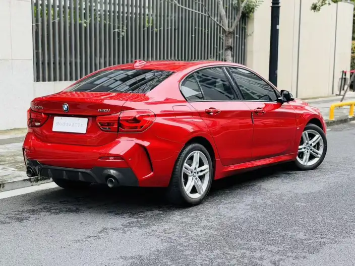 BMW 1 Series 2021 Model 120i M Sports Night Edition – фото 5