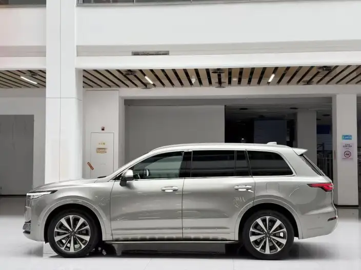 Li Auto ONE 2021 Model Extended Range 6 seat Edition – фото 4
