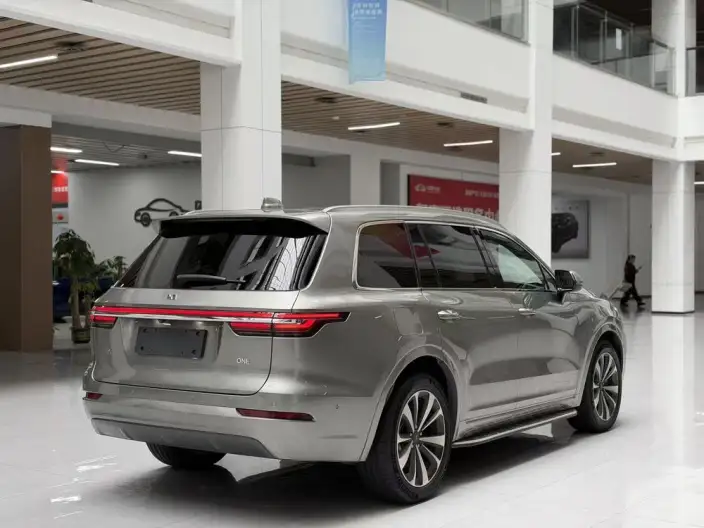 Li Auto ONE 2021 Model Extended Range 6 seat Edition – фото 7