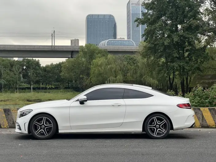 Mercedes-Benz C-Class Imported 2020 Model C 260 Coupe – фото 3