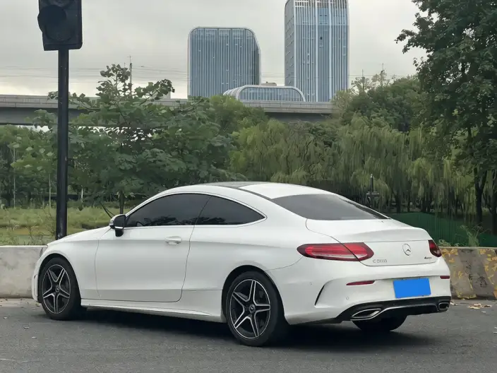 Mercedes-Benz C-Class Imported 2020 Model C 260 Coupe – фото 4