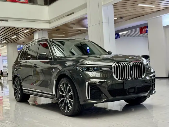 BMW X7 2021 Model xDrive40i Executive Model M Sports Set – фото 3