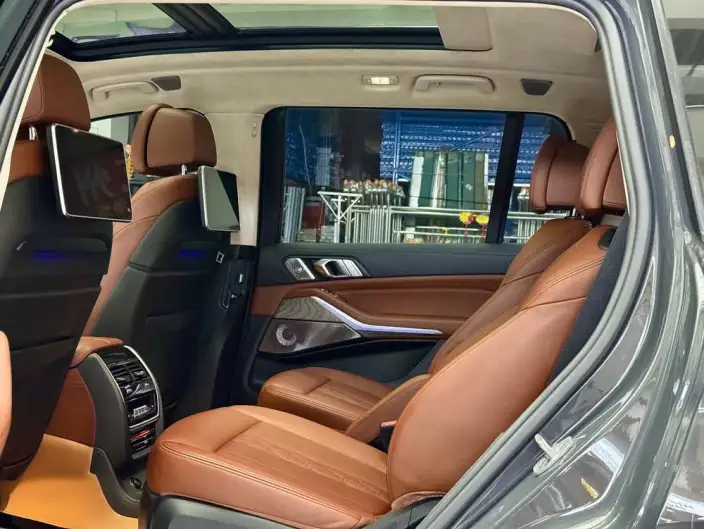BMW X7 2021 Model xDrive40i Executive Model M Sports Set – фото 9