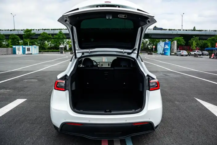 Model Y 2022 Model Rear-wheel drive version – фото 8