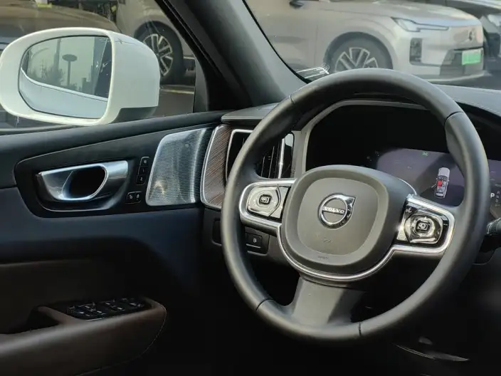 Volvo XC60 PHEV 2024 Model T8 4WD Long Battery Life Pro Smart Elegance Deluxe Edition – фото 8