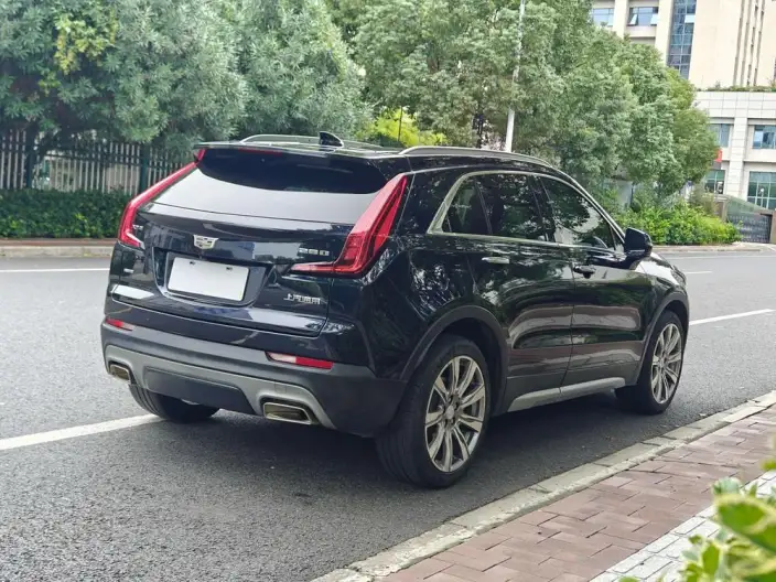 Cadillac XT4 2020 Model Facelift 28T 4WD Platinum edition – фото 6