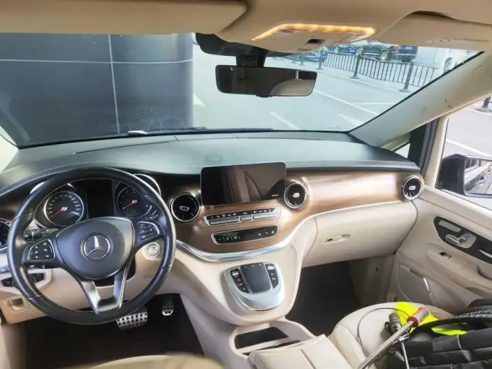 Mercedes-Benz V-Class 2021 Model V 260 L Long wheelbase Premium Edition – фото 5