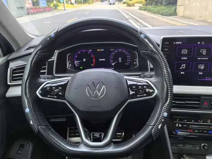 Volkswagen Tiguan L 2022 Model 330TSI Automatic 2WD R-Line Enjoy the version more – фото 10