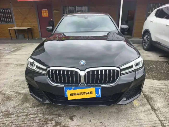 BMW 5 Series 2023 Model 530Li Leading Model M Sports Set – фото 2