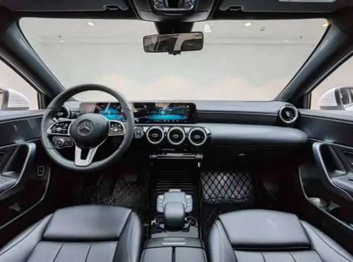 Mercedes-Benz A-class 2020 Model Facelift A 200 L Sports sedan Dynamic Model – фото 7