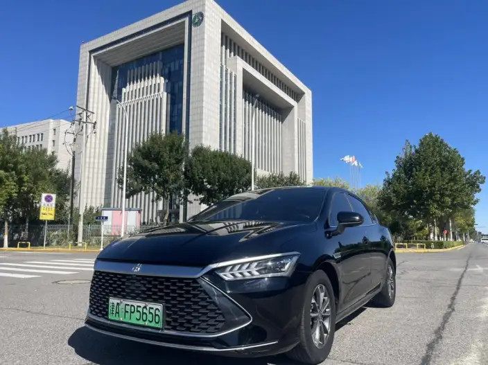 BYD Qin PLUS DM 2023 Model DM-i Champion Edition 55KM Leading Model – фото 1