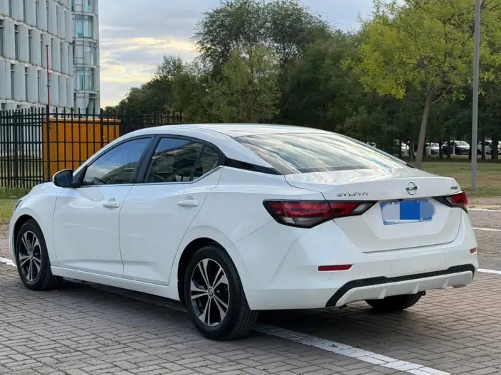 Nissan Sylphy 2021 Model 1.6L XL CVT Yuexiang Edition – фото 5