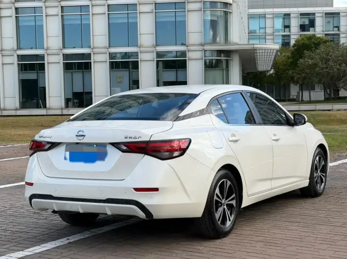 Nissan Sylphy 2021 Model 1.6L XL CVT Yuexiang Edition – фото 7