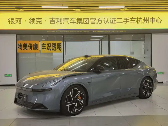 **Lynk & Co Z10** 2025 Model 95kWh 702km 4WD Halo