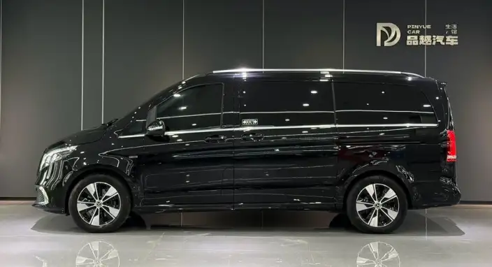 Mercedes-Benz V-Class 2022 Model V 260 Premium Edition – фото 3