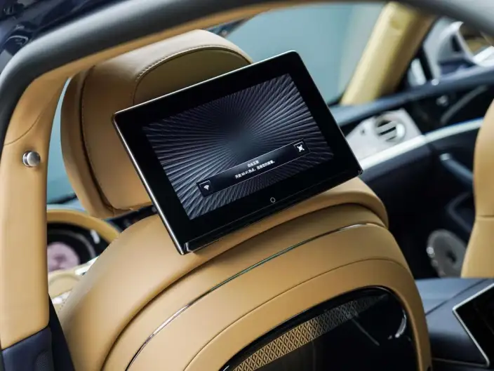 Bentley Flying Spur 2022 Model Hybrid Mulliner – фото 9