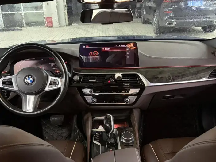 BMW 5 Series 2021 Model 525Li M Sports Set – фото 7