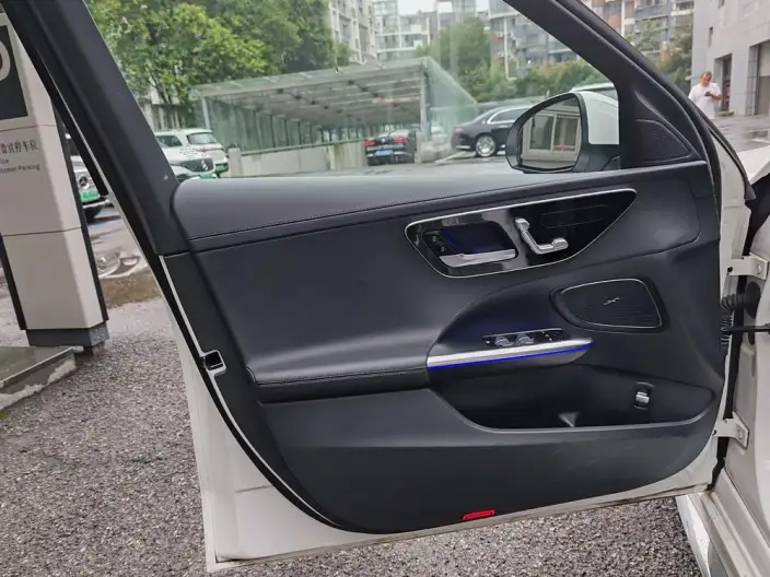 Mercedes-Benz C-Class 2023 Model C 260 L Sports Edition – фото 8