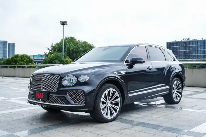 Bentayga 2022 Model 4.0T V8 – фото 1