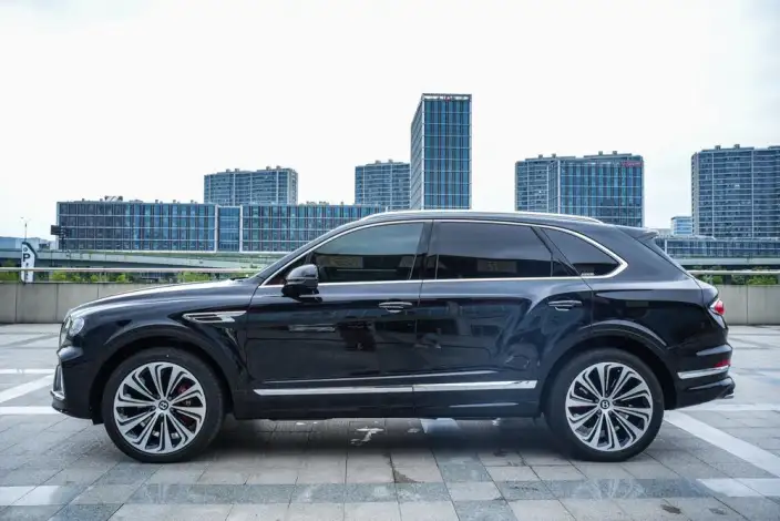 Bentayga 2022 Model 4.0T V8 – фото 3