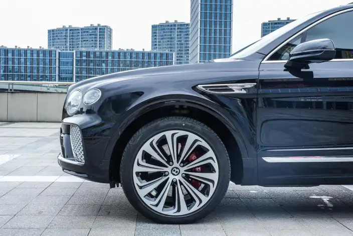 Bentayga 2022 Model 4.0T V8 – фото 9