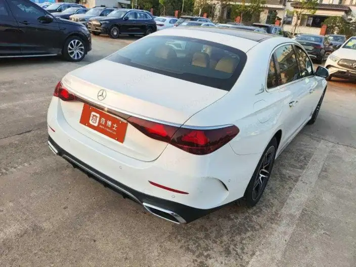 Mercedes-Benz E-Class 2024 Model E 260 L Sports sedan – фото 4