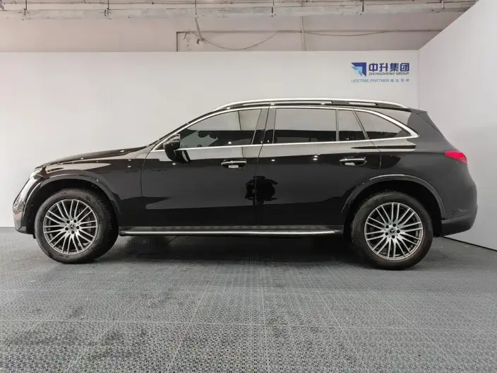 Mercedes-Benz GLC 2023 Model Facelift GLC 300 L 4MATIC Dynamic Model 5 seat